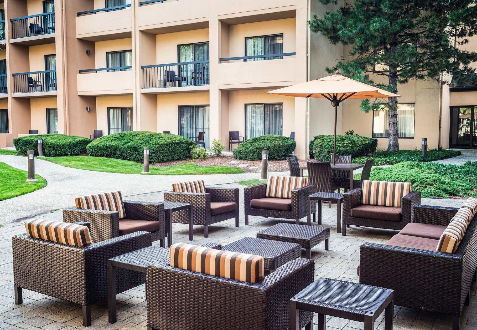 Courtyard Chicago Wood Dale / Itasca Hotel Eksteriør billede